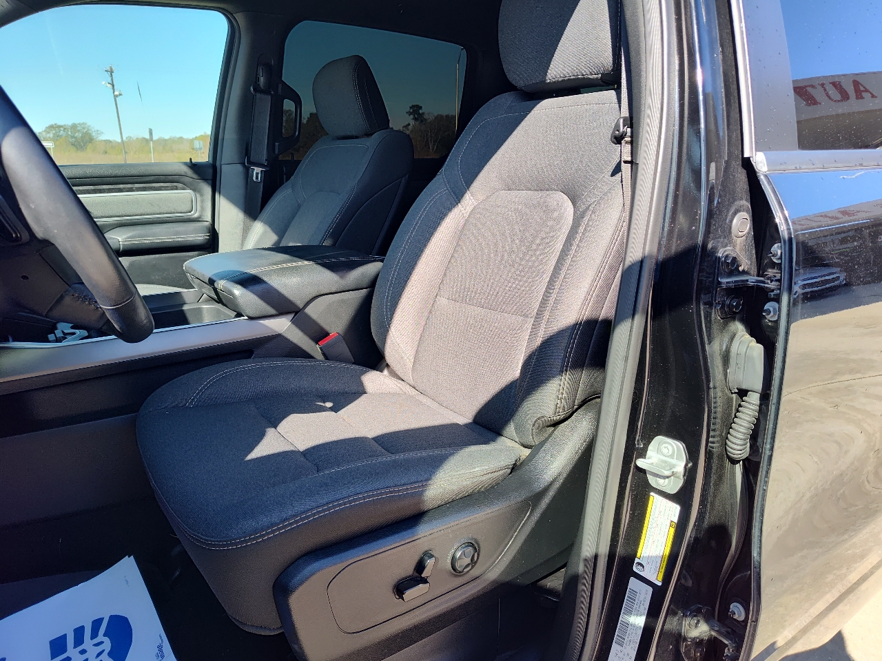 RAM 1500 Big Horn Crew Cab SWB 4WD 2020