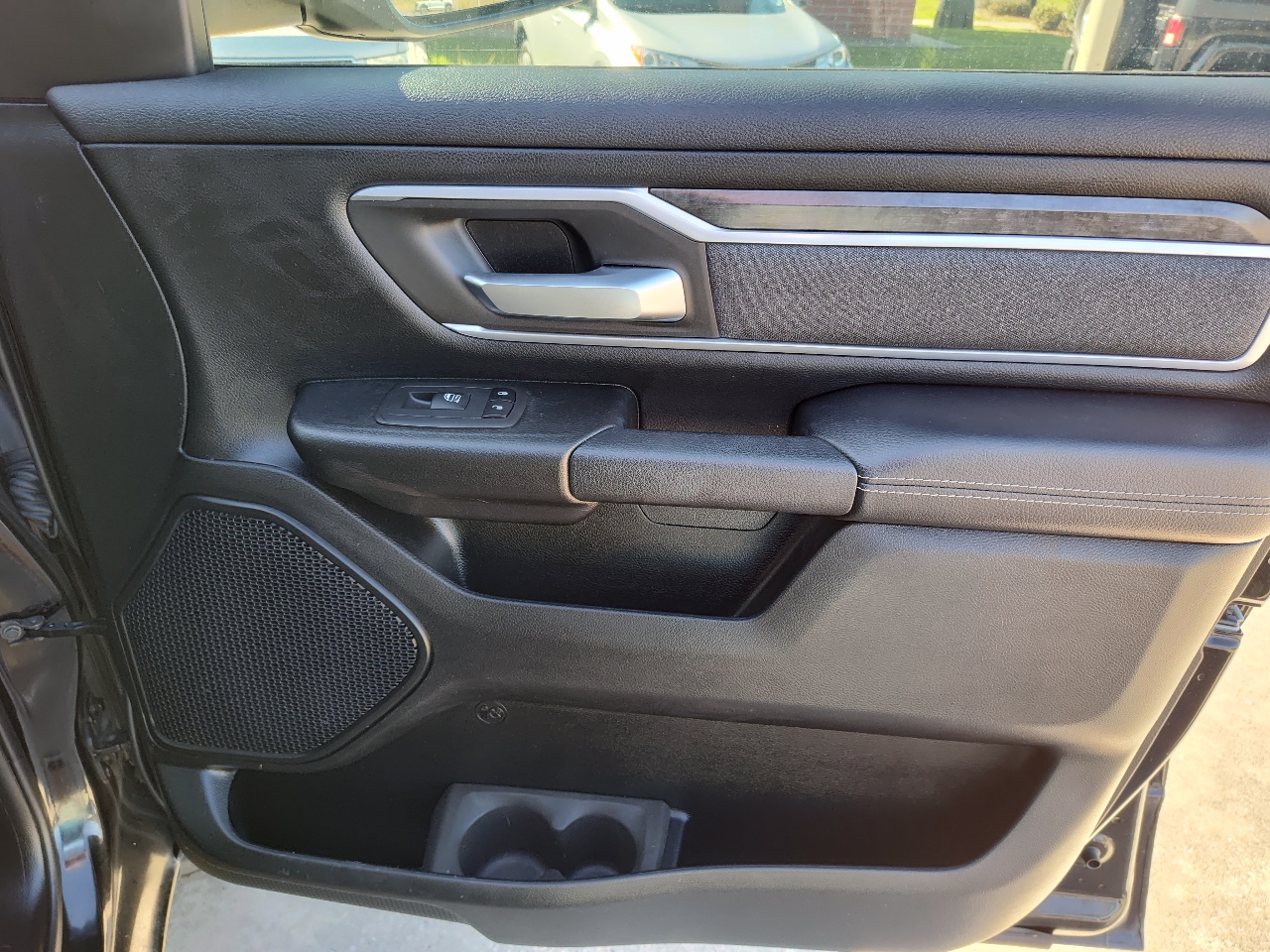 RAM 1500 Big Horn Crew Cab SWB 4WD 2020