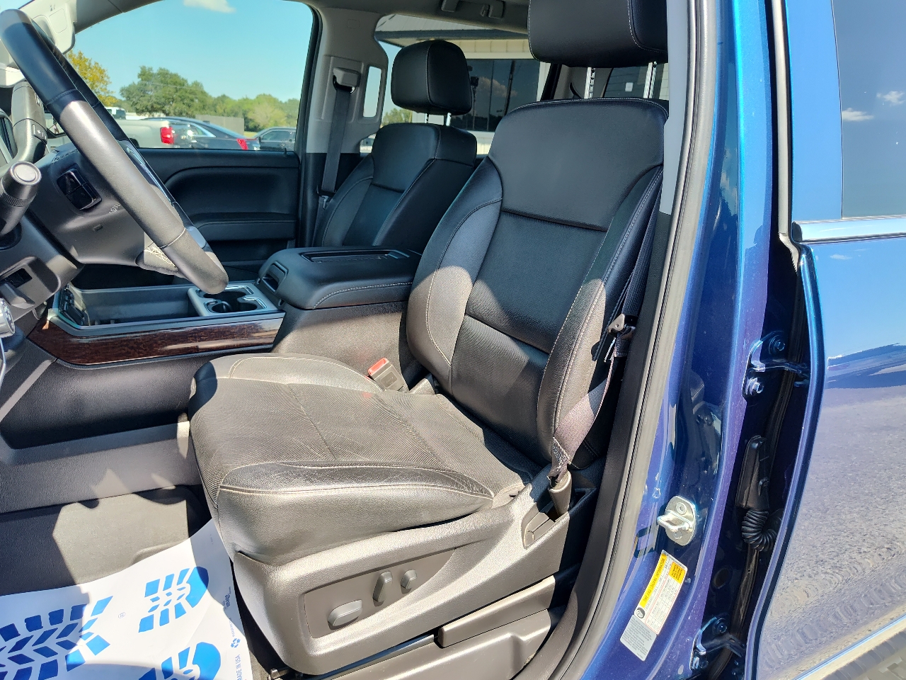 GMC Sierra 1500 SLT Crew Cab Long Box 4WD 2017 GMC Sierra 1500 SLT Crew Cab Long Box 4WD 2017