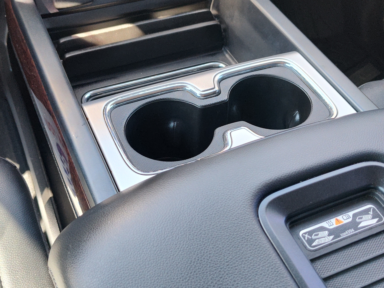 GMC Sierra 1500 SLT Crew Cab Long Box 4WD 2017 GMC Sierra 1500 SLT Crew Cab Long Box 4WD 2017