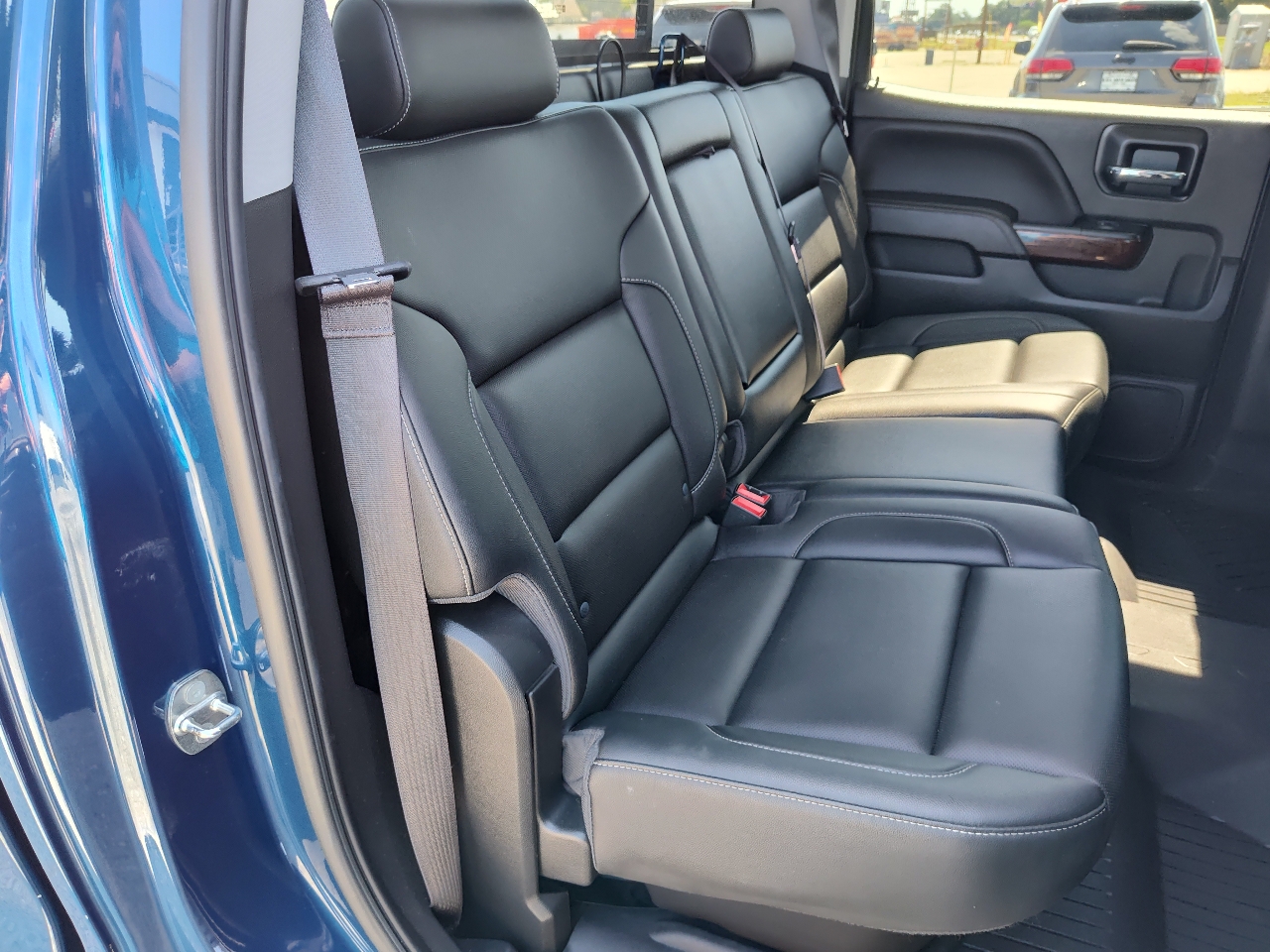 GMC Sierra 1500 SLT Crew Cab Long Box 4WD 2017 GMC Sierra 1500 SLT Crew Cab Long Box 4WD 2017