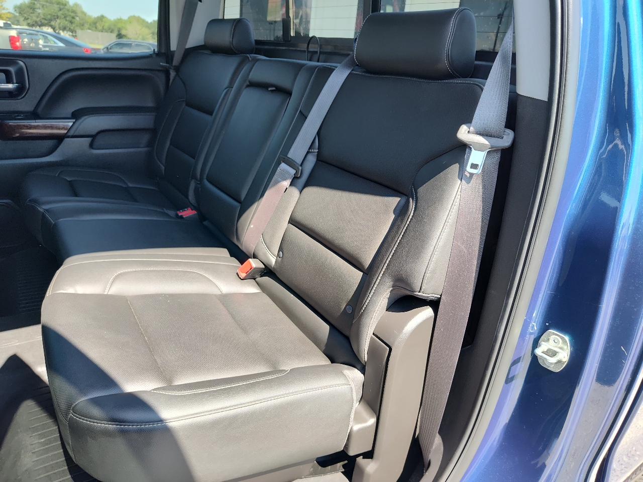 GMC Sierra 1500 SLT Crew Cab Long Box 4WD 2017 GMC Sierra 1500 SLT Crew Cab Long Box 4WD 2017