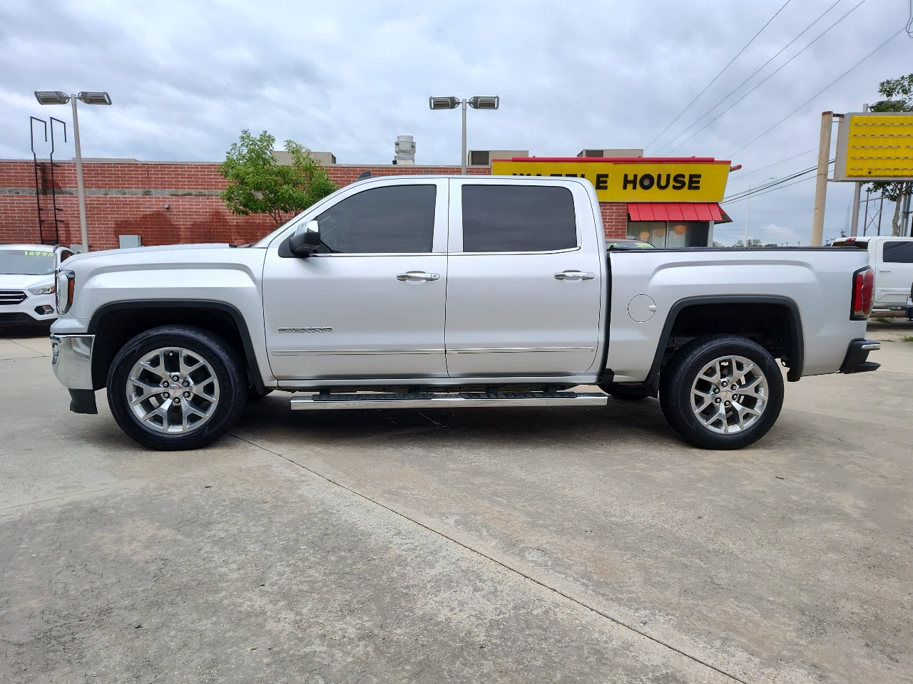 2018 Gmc Sierra 1500 SLT photo 3