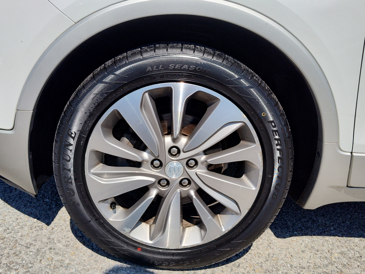 2019 Buick Encore Preferred photo 9