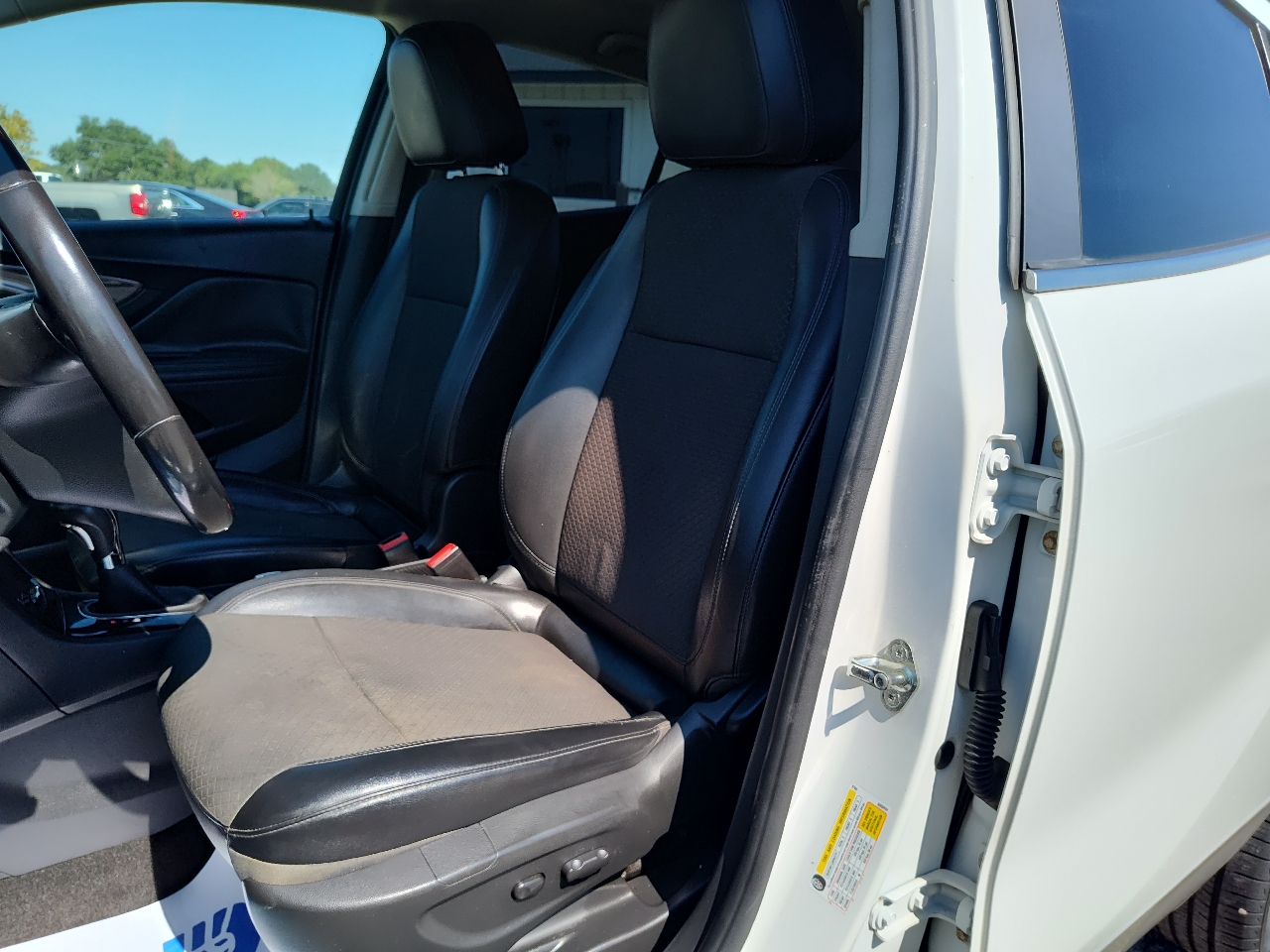 2019 Buick Encore Preferred photo 12
