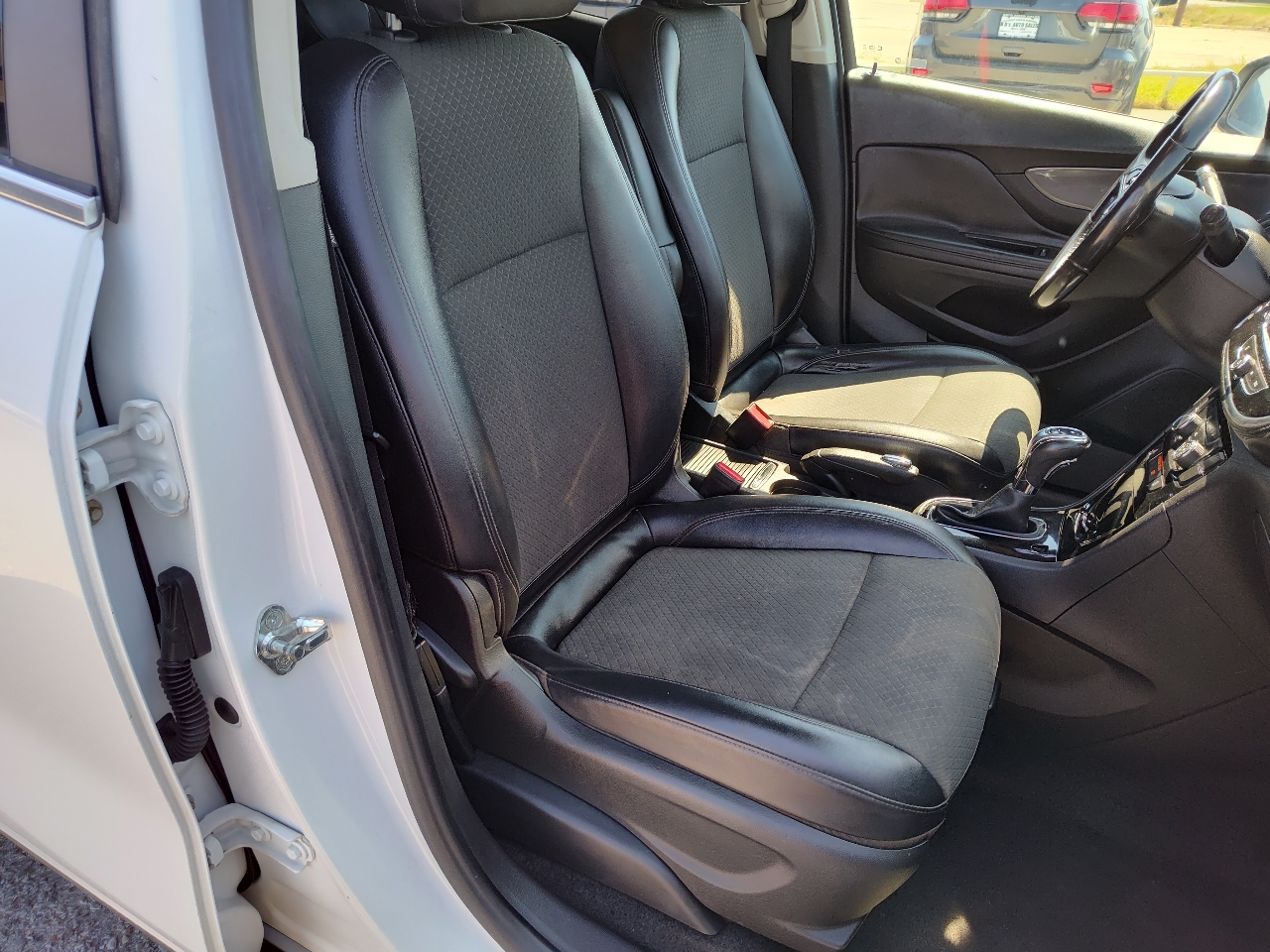 2019 Buick Encore Preferred photo 17