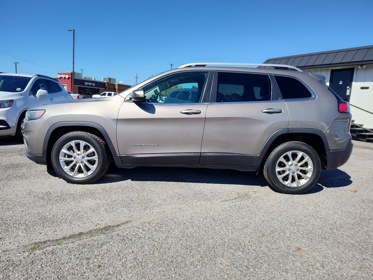 Jeep Cherokee Latitude FWD 2019 Jeep Cherokee Latitude FWD 2019
