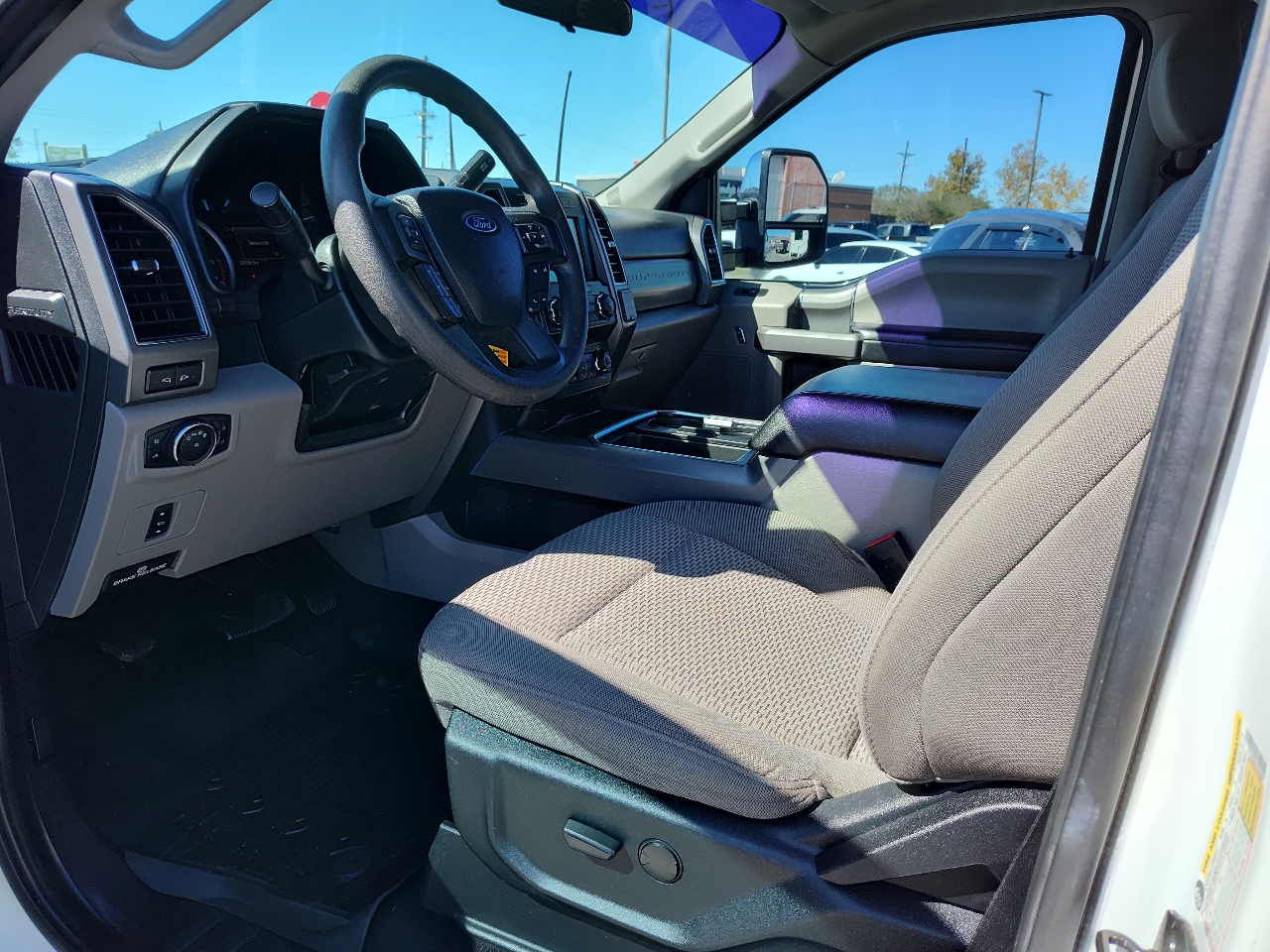 Ford F-250 SD XLT Crew Cab 4WD 2020 Ford F-250 SD XLT Crew Cab 4WD 2020