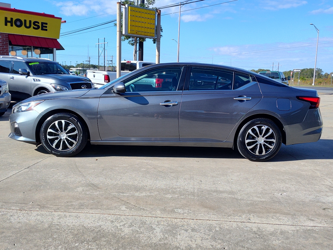 2021 Nissan Altima 2.5 photo 3