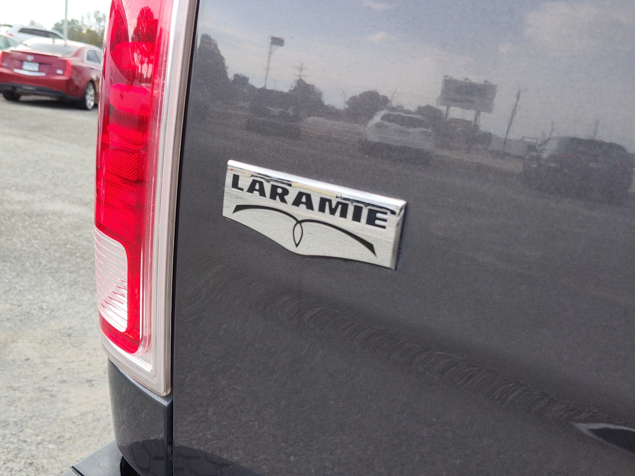 RAM 1500 Laramie 4x2 Crew Cab 5'7" Box 2018