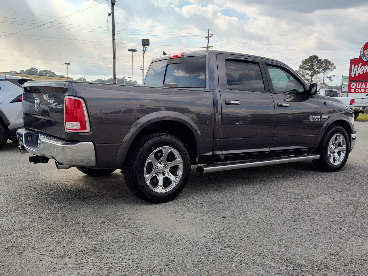 RAM 1500 Laramie 4x2 Crew Cab 5'7" Box 2018