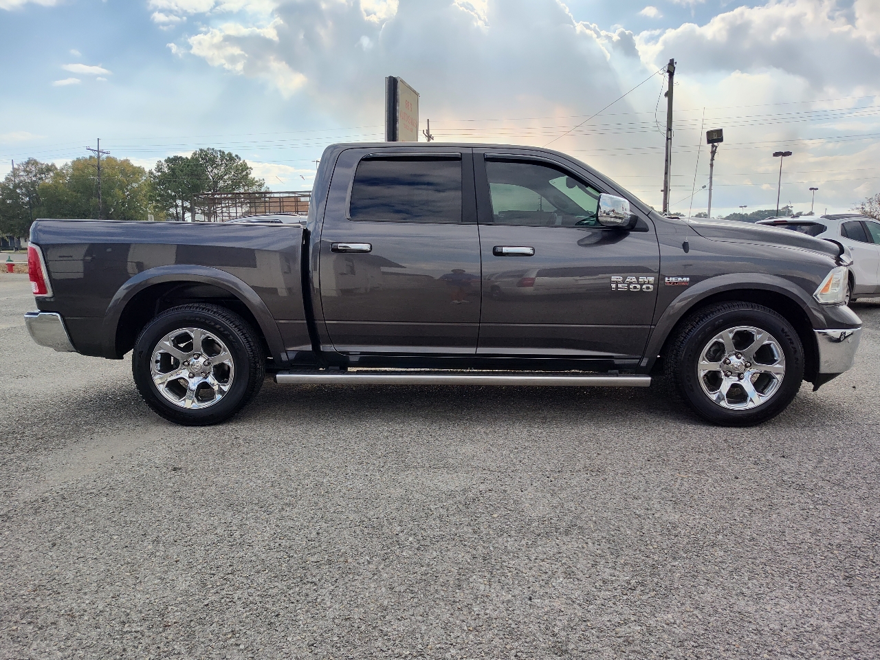 RAM 1500 Laramie 4x2 Crew Cab 5'7" Box 2018