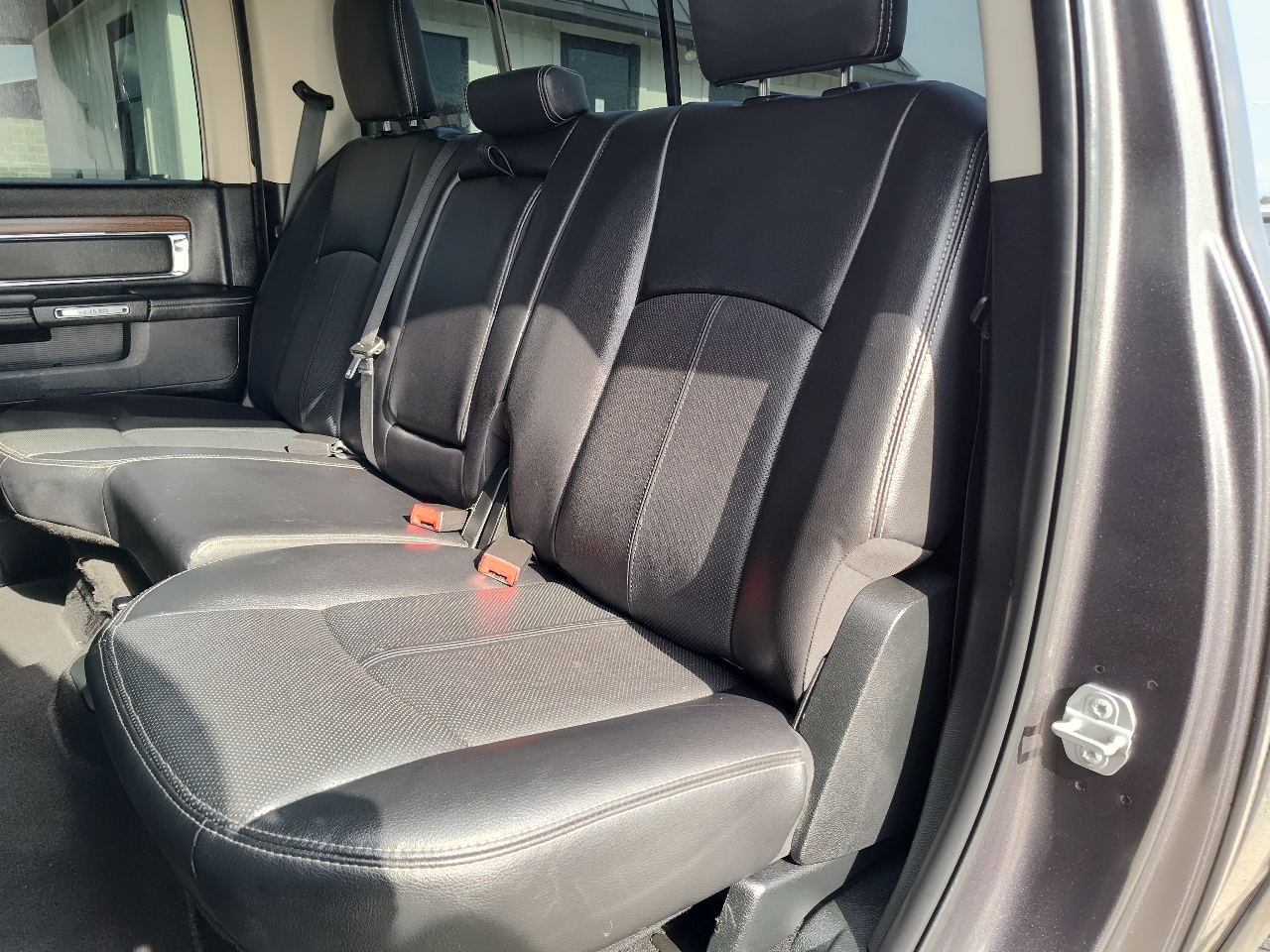 RAM 1500 Laramie 4x2 Crew Cab 5'7" Box 2018