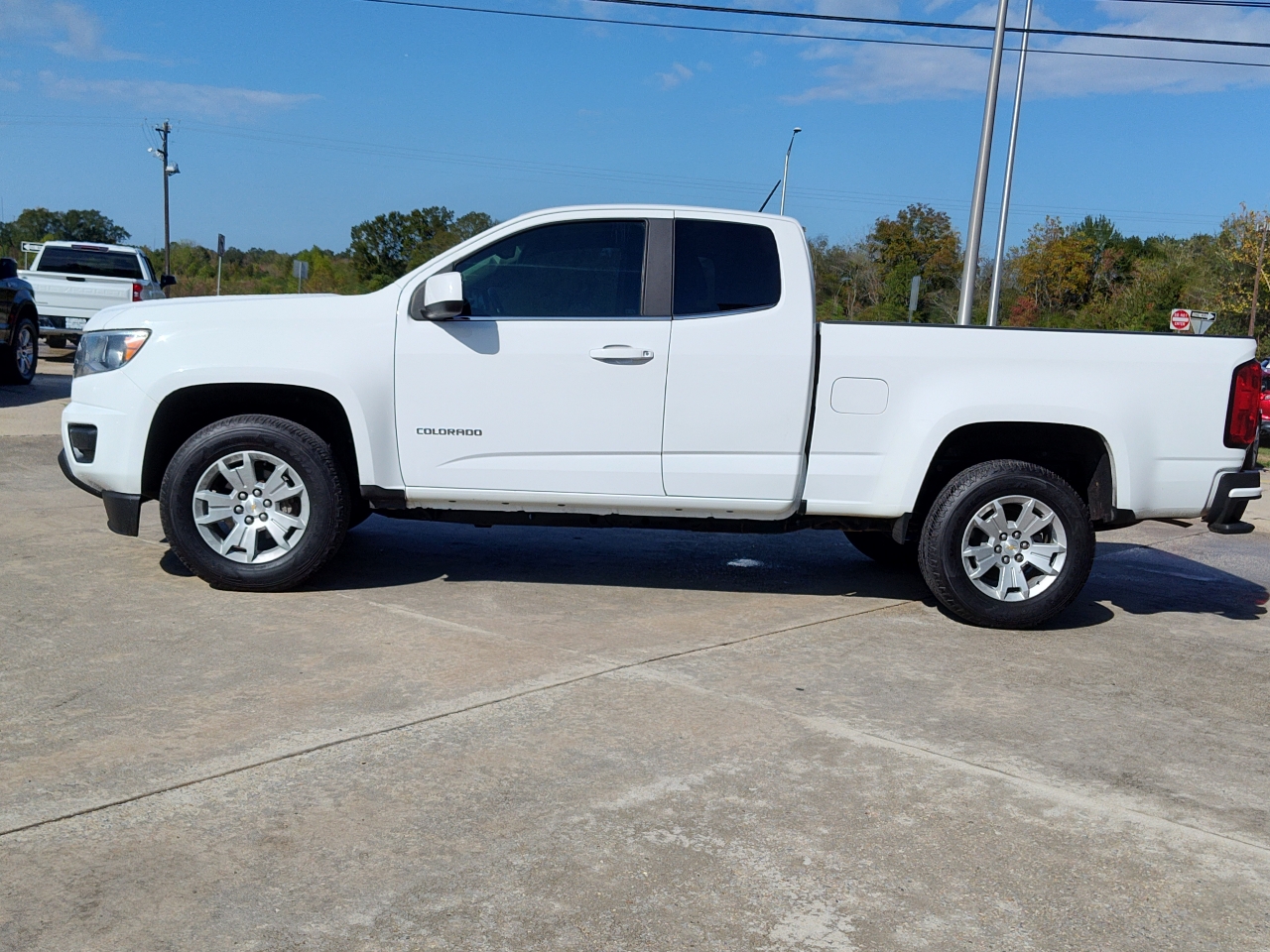 2020 Chevrolet Colorado LT photo 2
