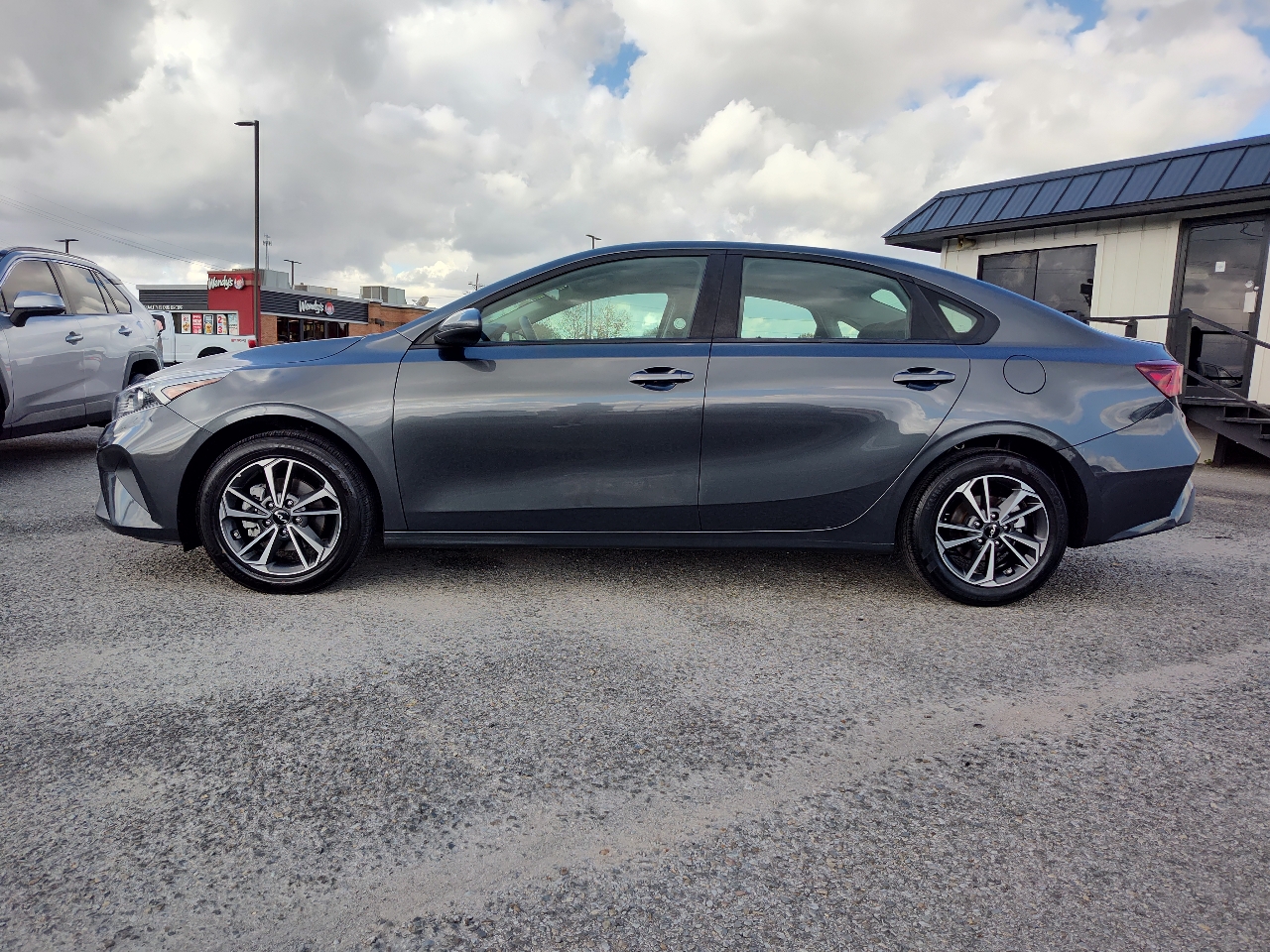 2024 Kia Forte LXS photo 3