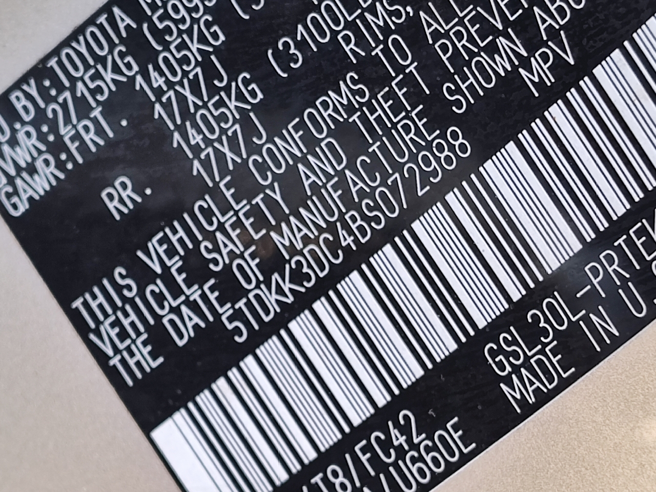 Toyota Sienna 5dr 7-Pass Van V6 LE FWD (Natl) 2011