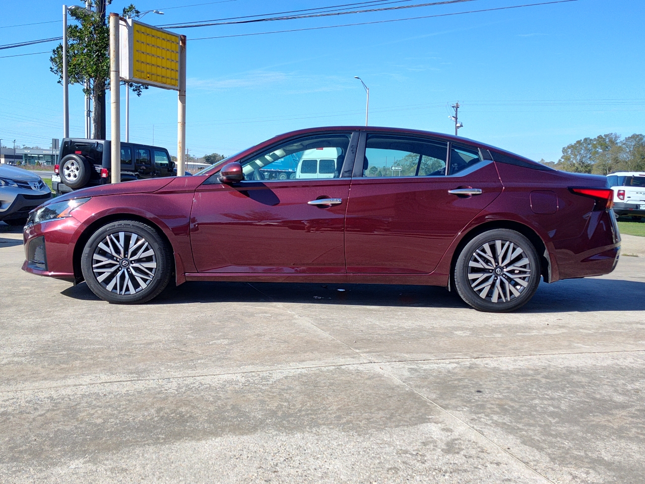 Nissan Altima 2.5 SV Sedan 2023