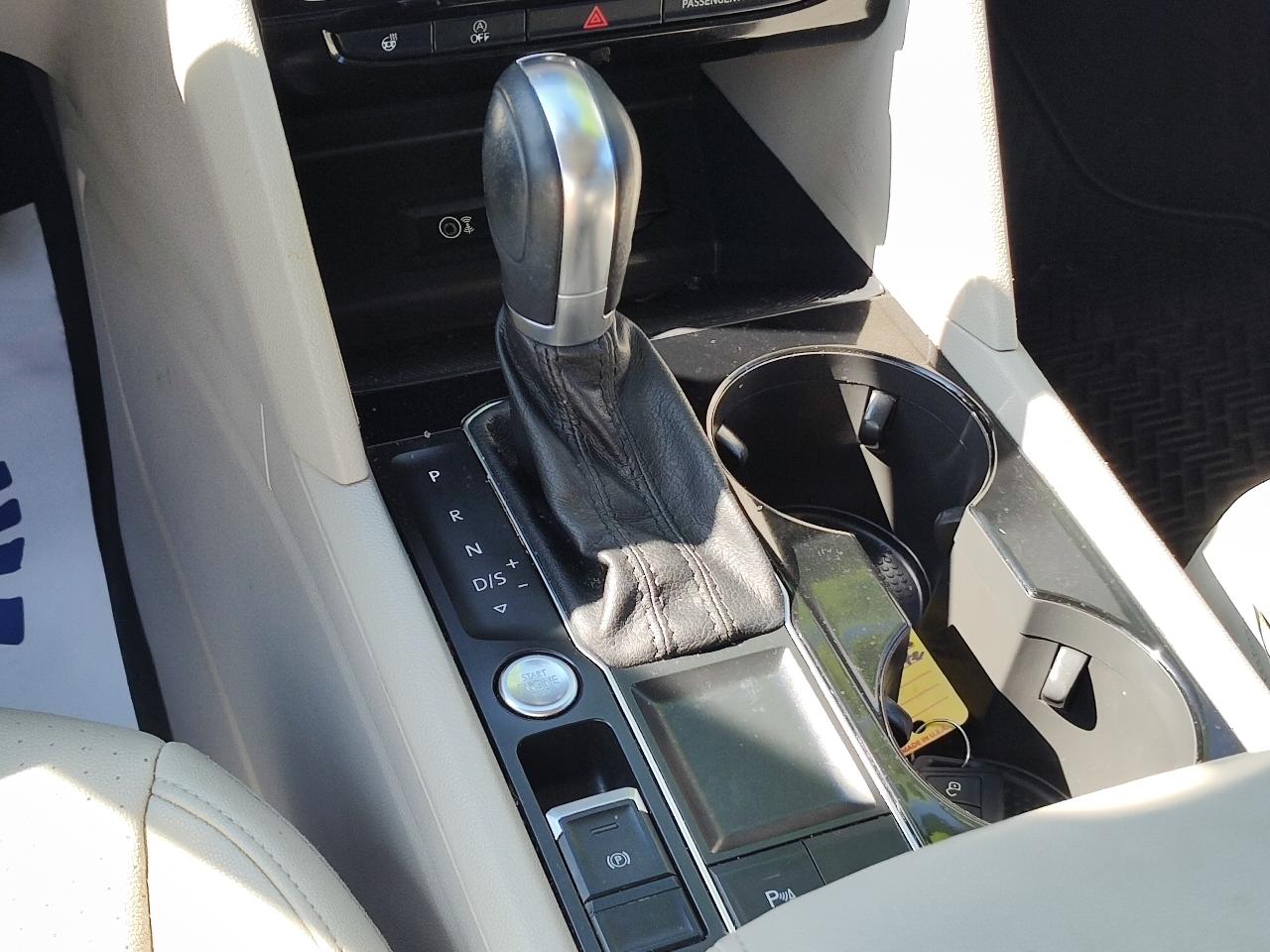 Volkswagen Atlas 3.6L V6 SEL FWD 2019