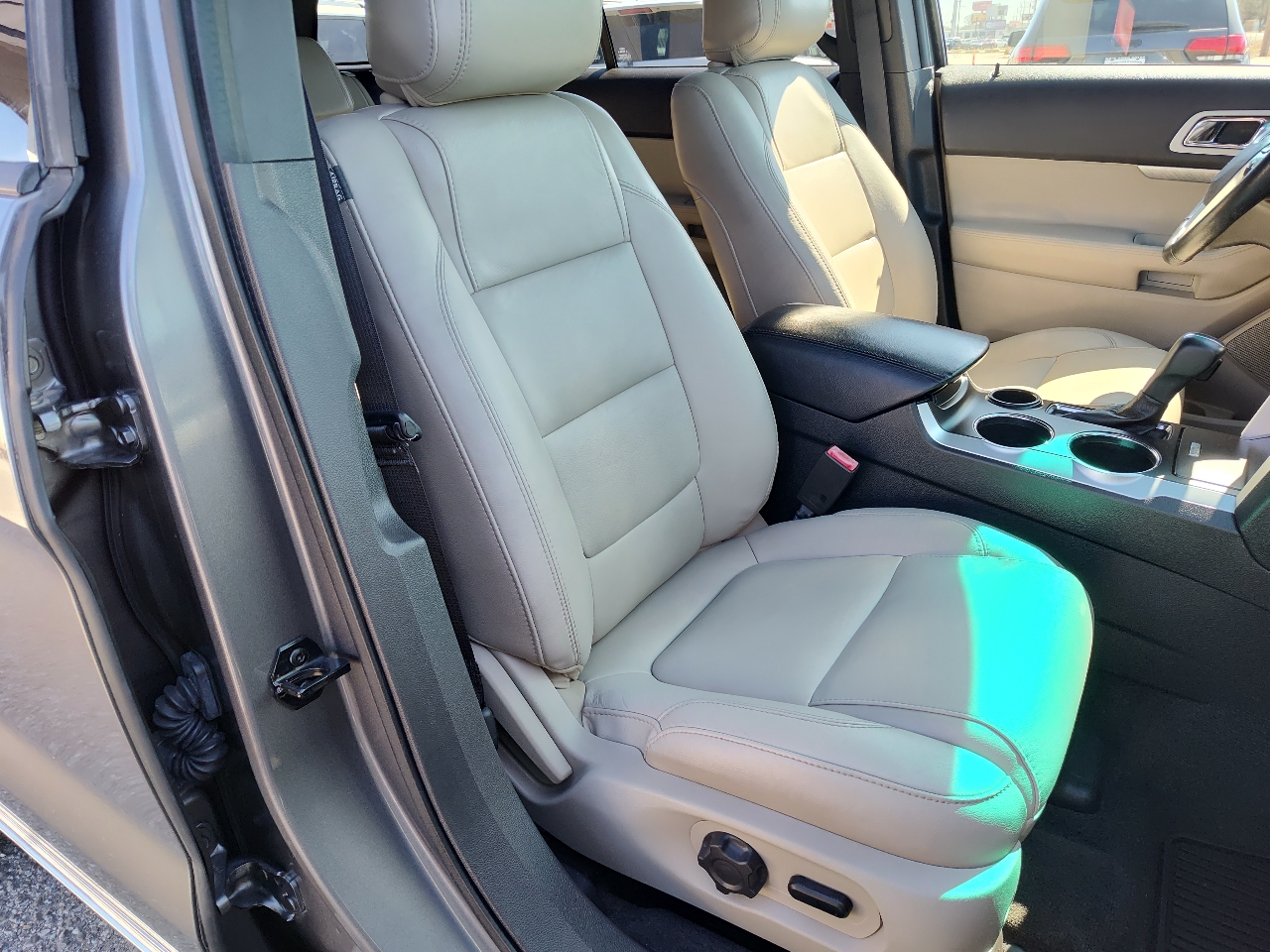 Ford Explorer FWD 4dr XLT 2013