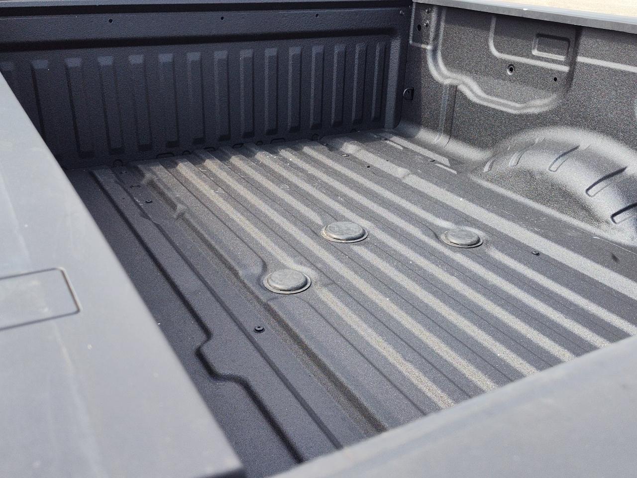 Nissan Titan XD 4x4 Diesel Crew Cab SV 2018