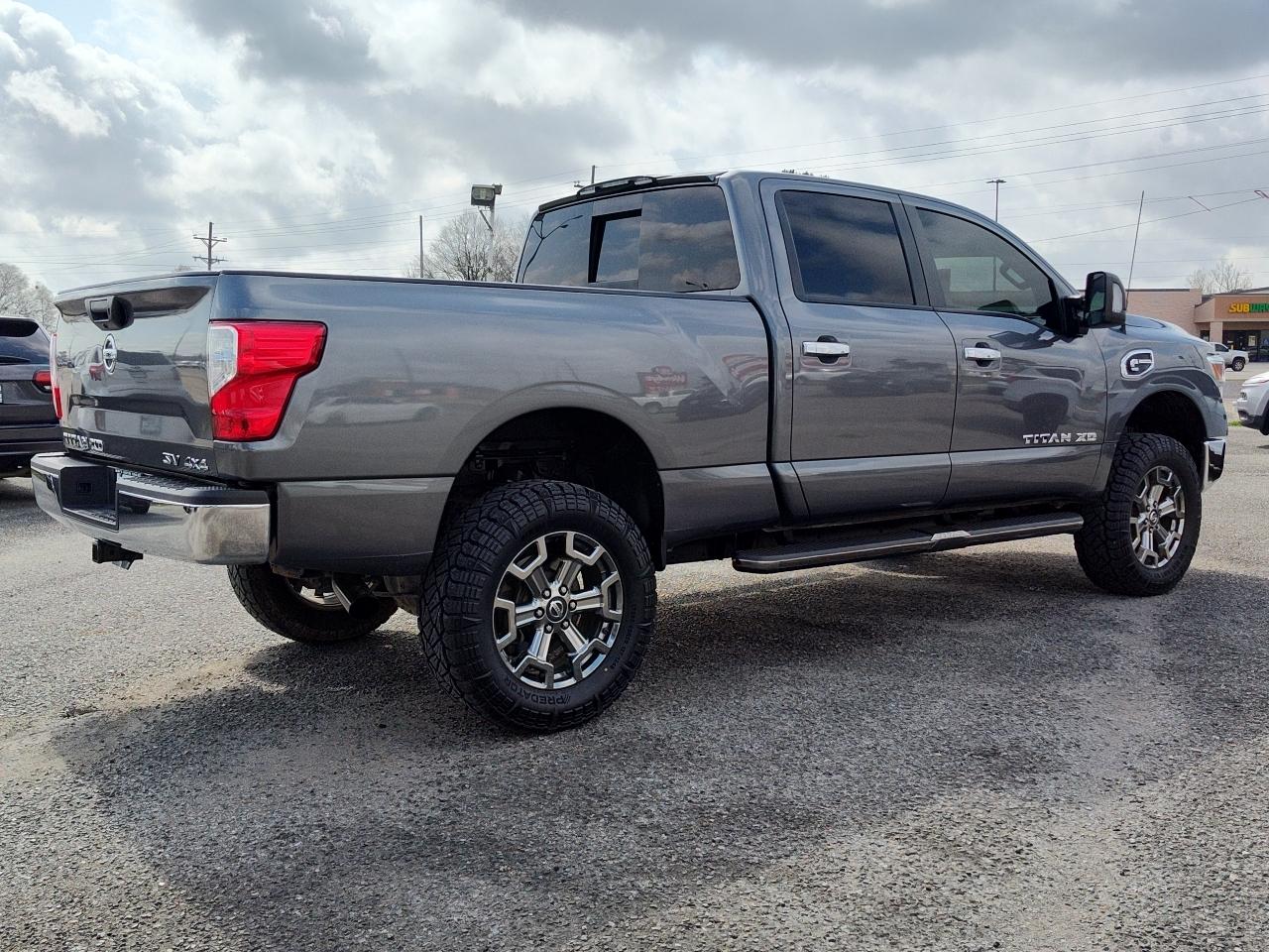 Nissan Titan XD 4x4 Diesel Crew Cab SV 2018