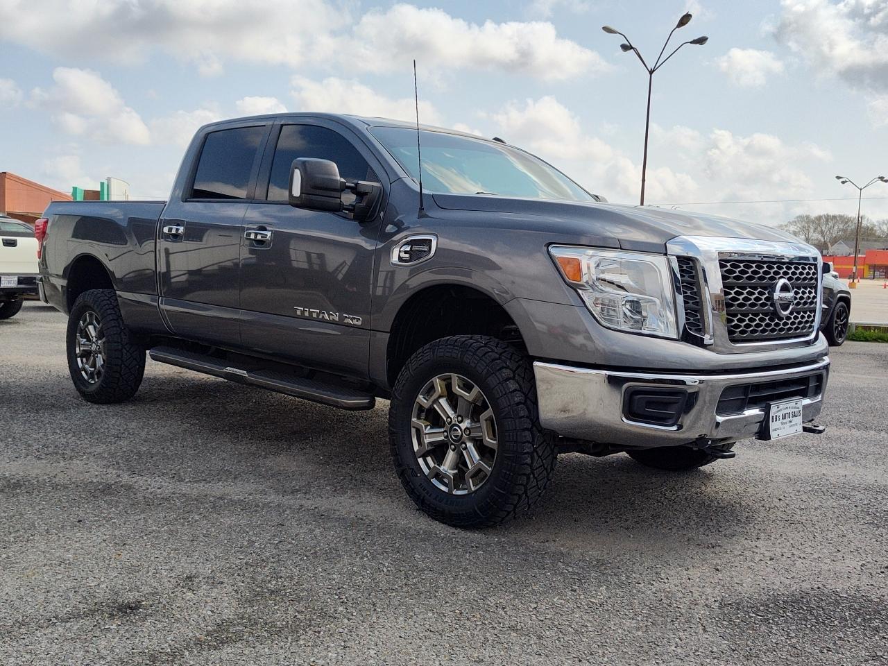 Nissan Titan XD 4x4 Diesel Crew Cab SV 2018