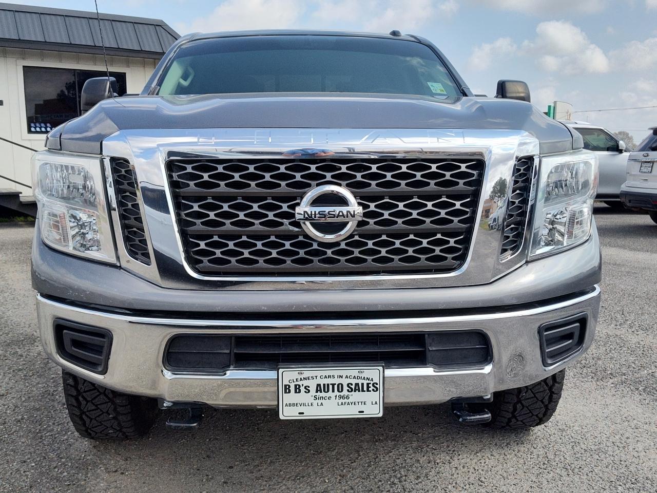Nissan Titan XD 4x4 Diesel Crew Cab SV 2018