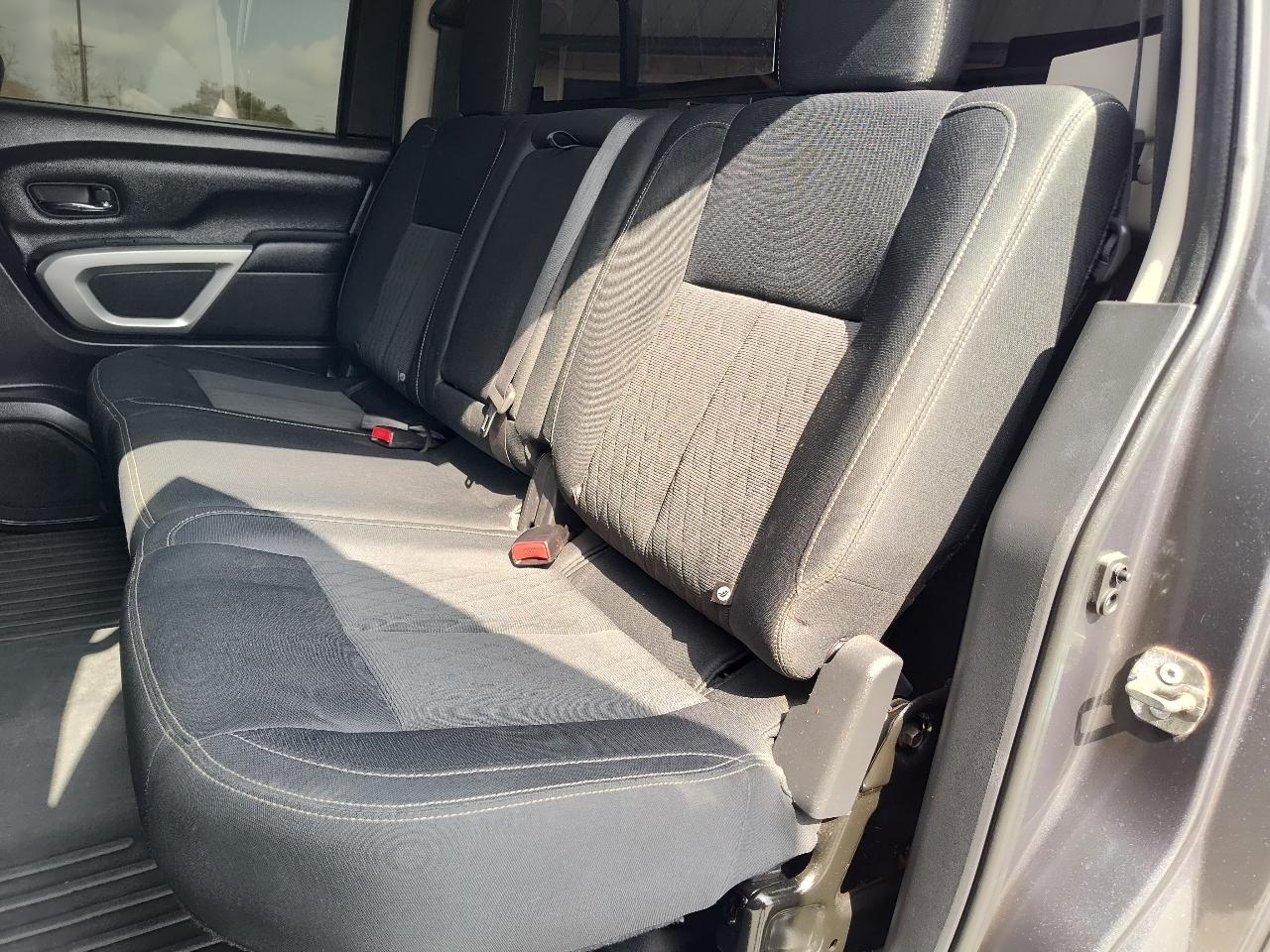 Nissan Titan XD 4x4 Diesel Crew Cab SV 2018