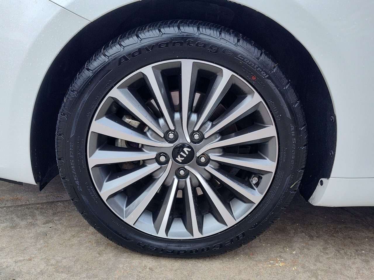 Kia Cadenza Premium Sedan 2017