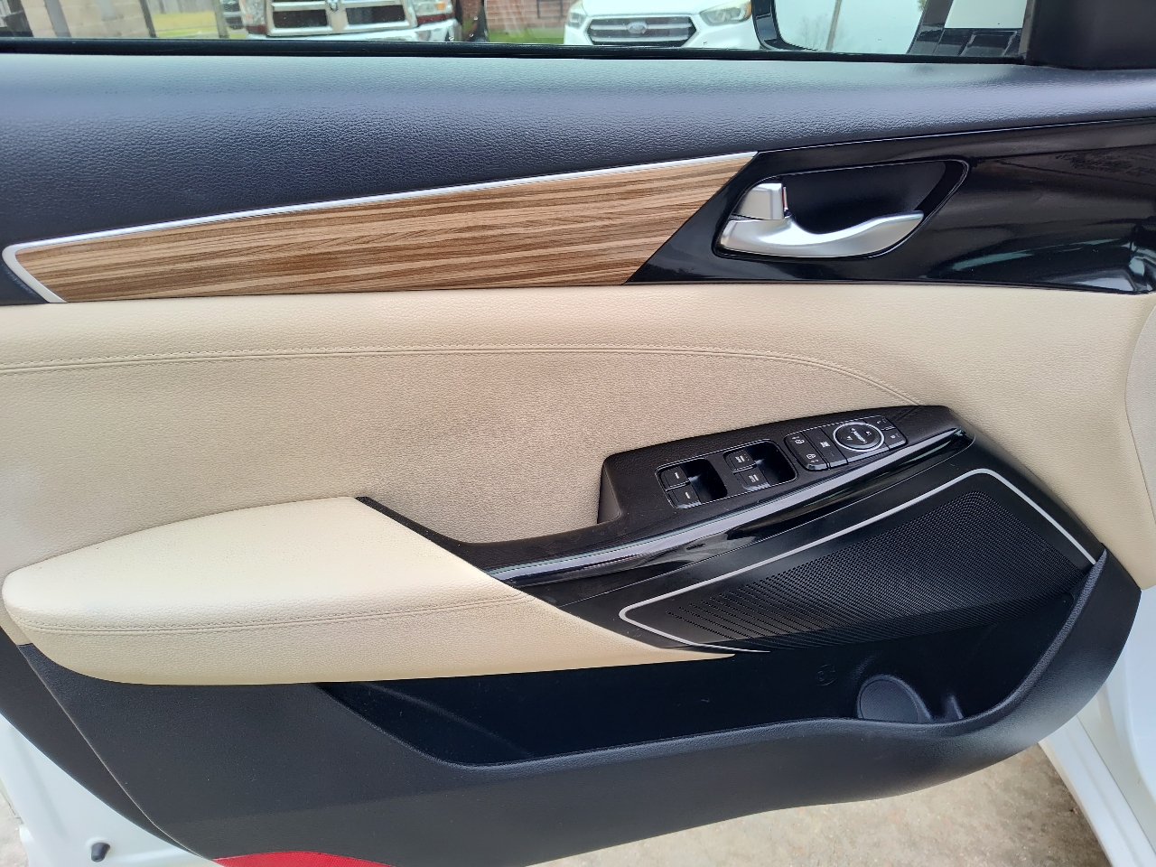 Kia Cadenza Premium Sedan 2017