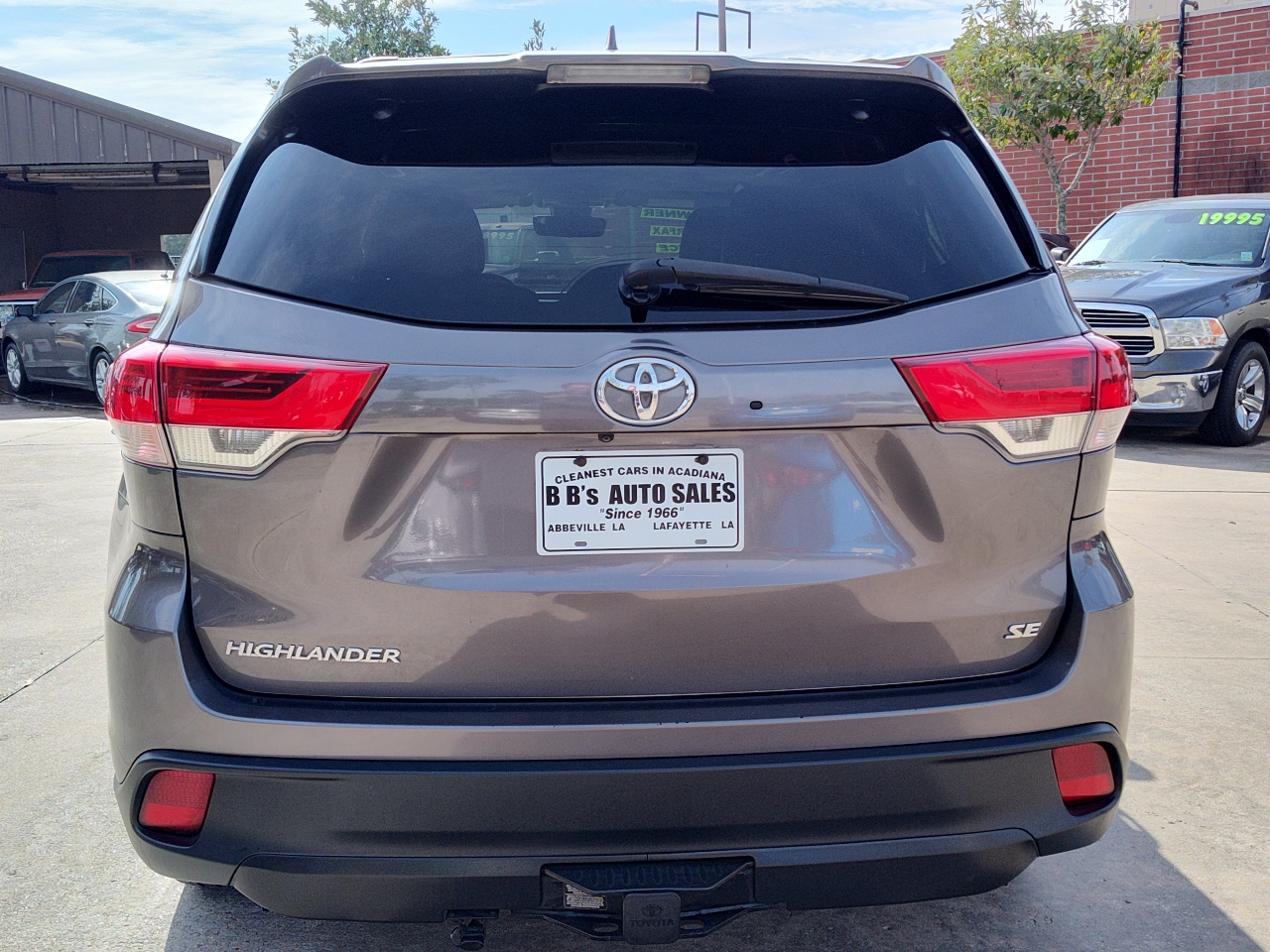Toyota Highlander SE FWD V6 2017