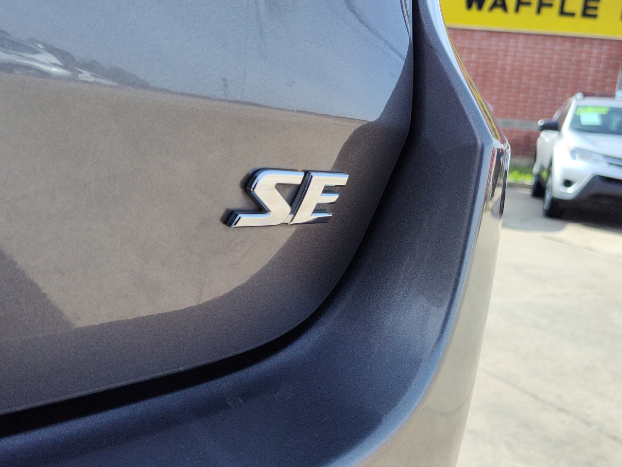 Toyota Highlander SE FWD V6 2017