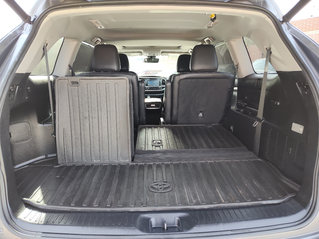 Toyota Highlander SE FWD V6 2017