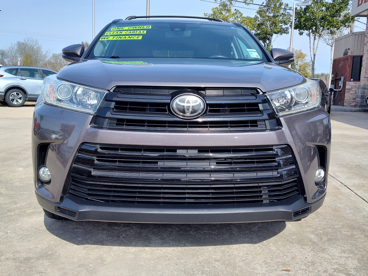 Toyota Highlander SE FWD V6 2017