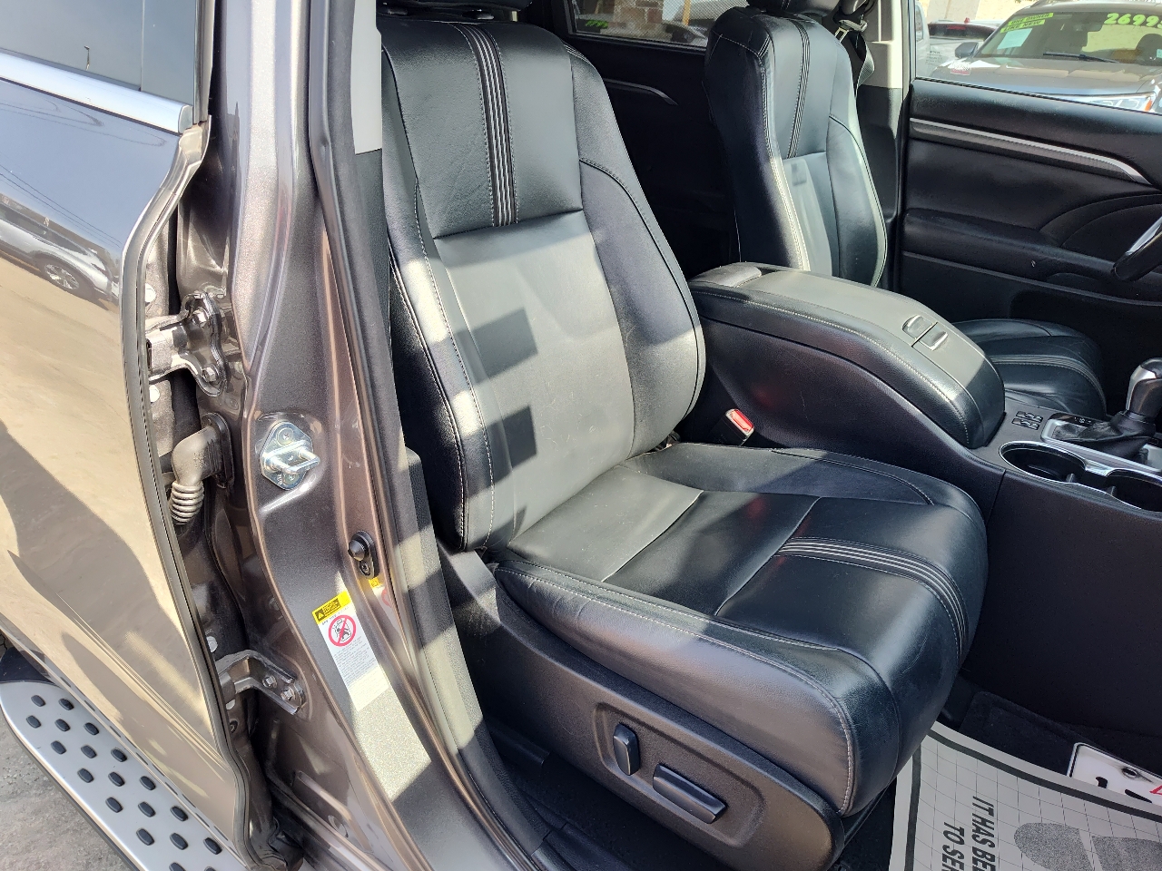 Toyota Highlander SE FWD V6 2017