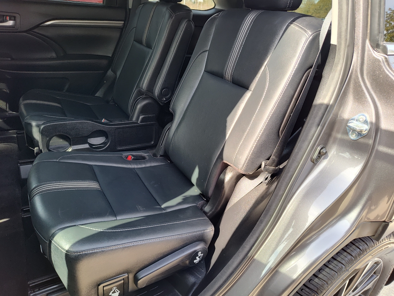 Toyota Highlander SE FWD V6 2017