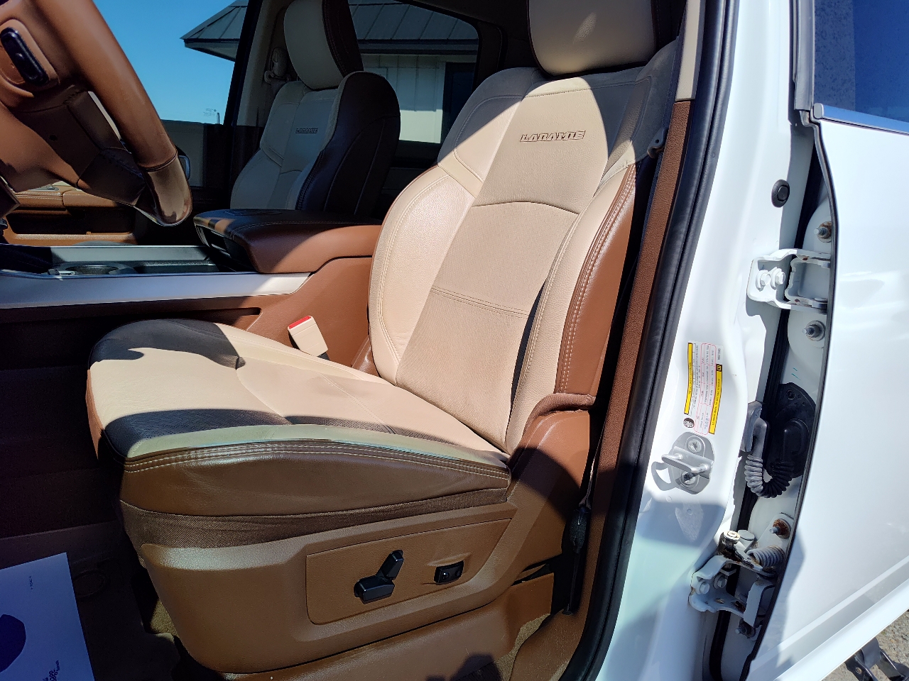 RAM 2500 Laramie 4x4 Crew Cab 6'4" Box 2019