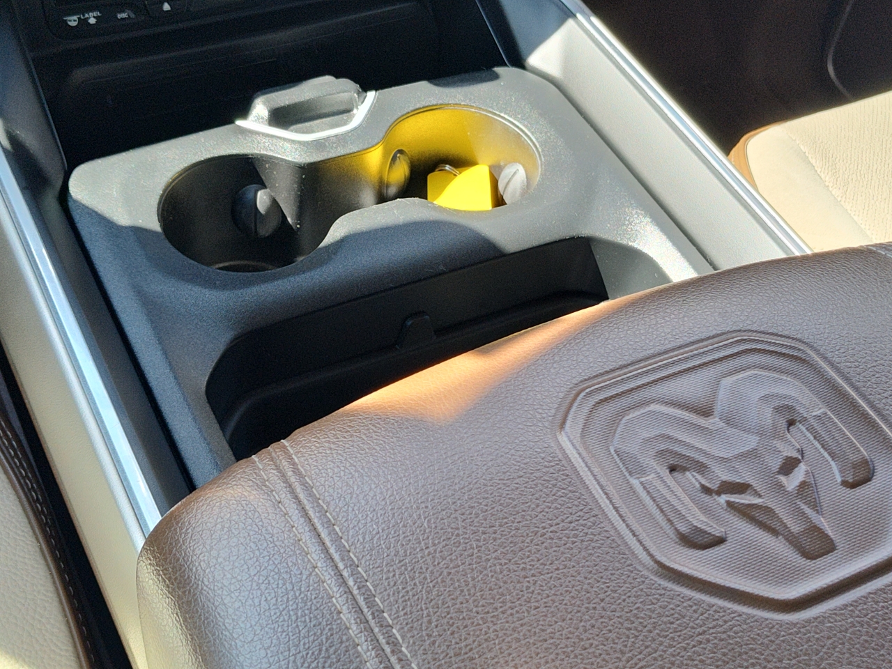 RAM 2500 Laramie 4x4 Crew Cab 6'4" Box 2019