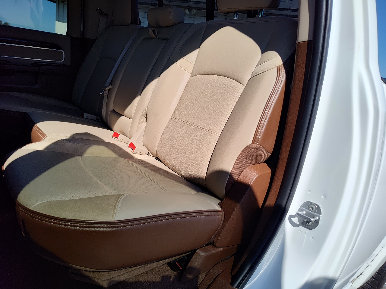 RAM 2500 Laramie 4x4 Crew Cab 6'4" Box 2019