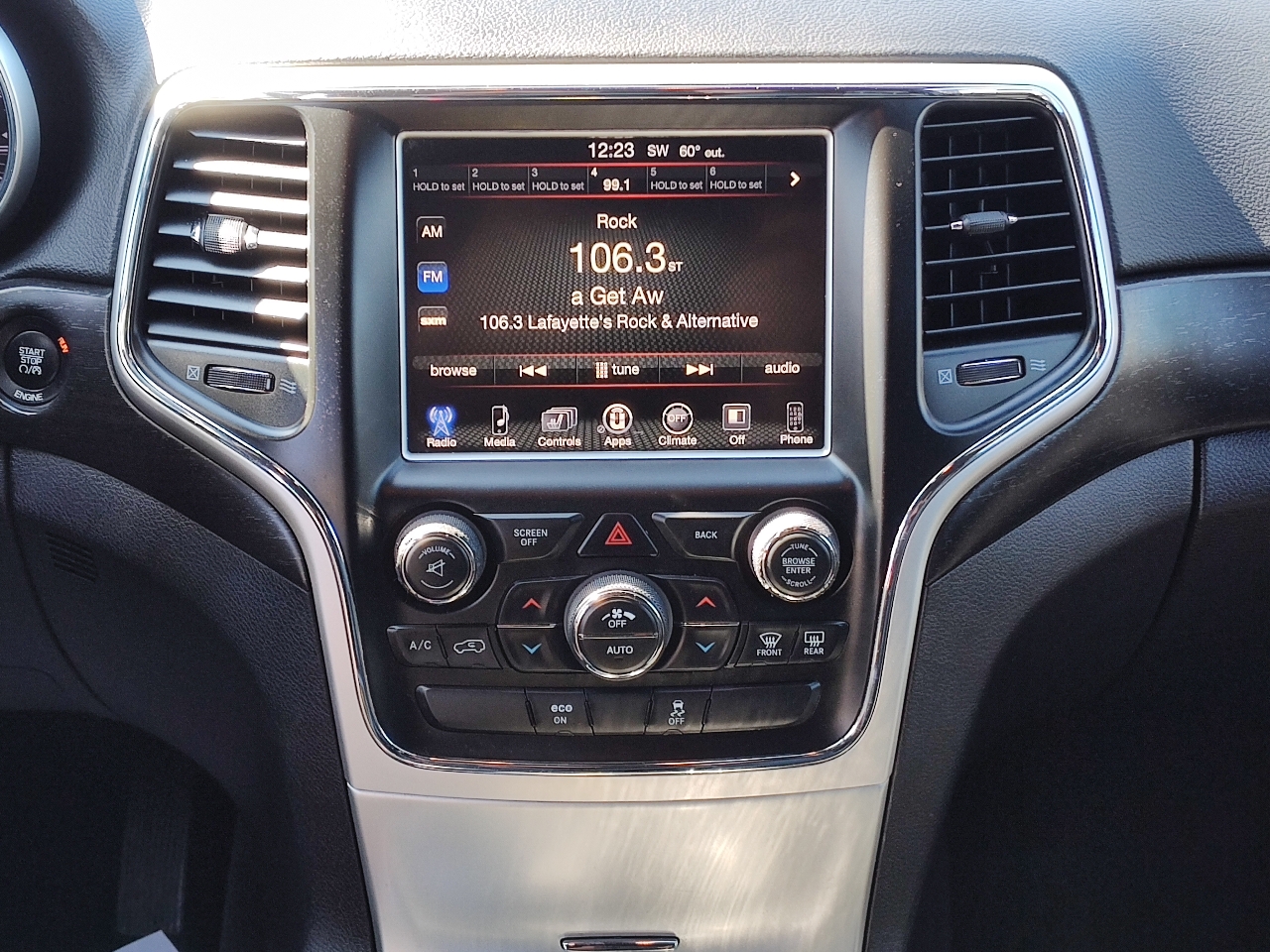 Jeep Grand Cherokee RWD 4dr Altitude 2015