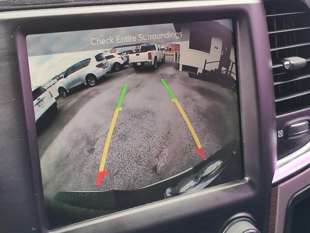 RAM 1500 4WD Crew Cab 140.5" Laramie 2015