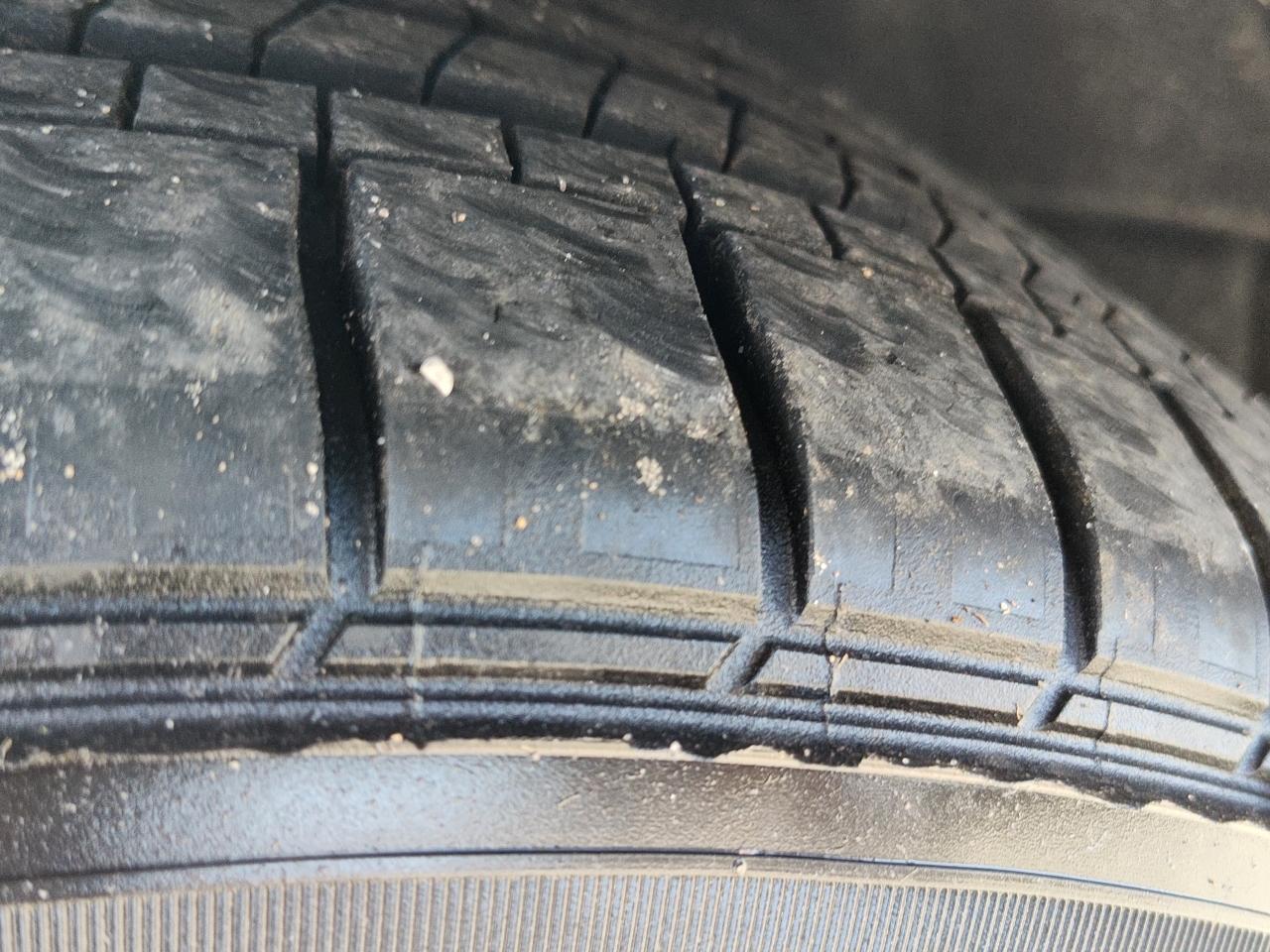 Cadillac XTS 4dr Sdn Luxury FWD 2013