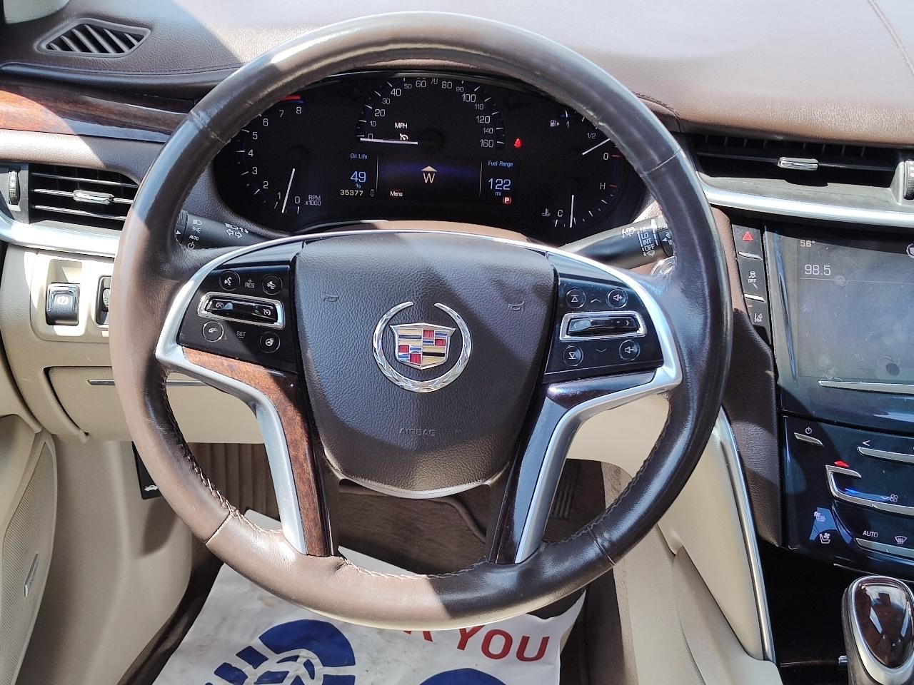 Cadillac XTS 4dr Sdn Luxury FWD 2013