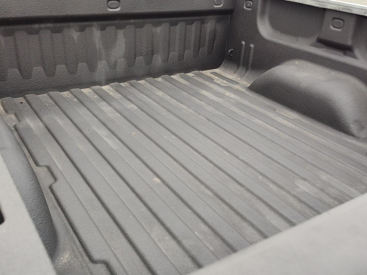 GMC Sierra 1500 4WD Crew Cab 143.5" SLE 2011