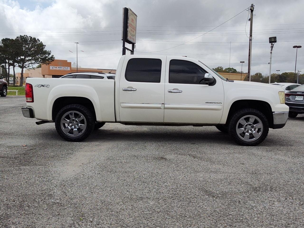 GMC Sierra 1500 4WD Crew Cab 143.5" SLE 2011