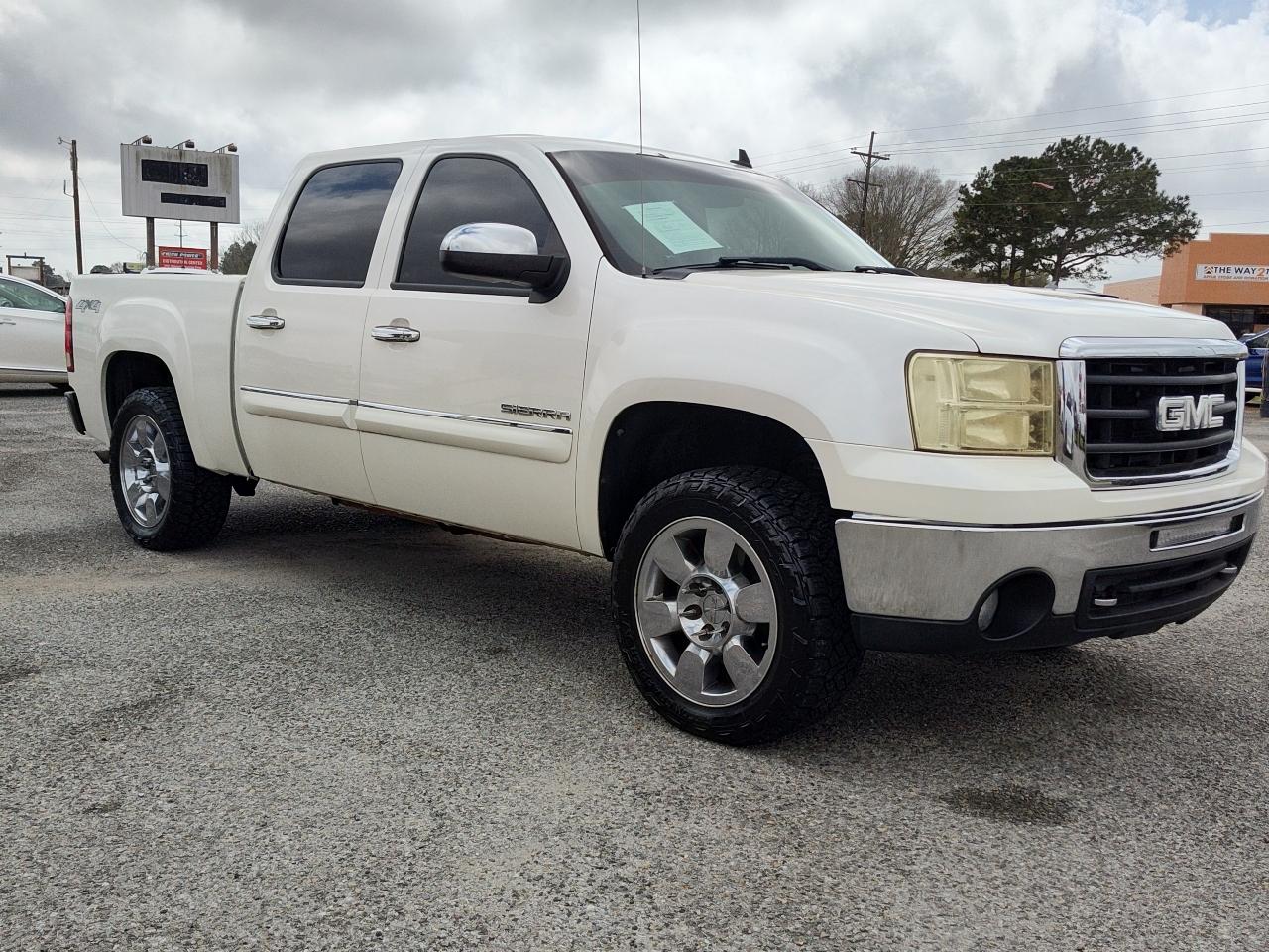 GMC Sierra 1500 4WD Crew Cab 143.5" SLE 2011