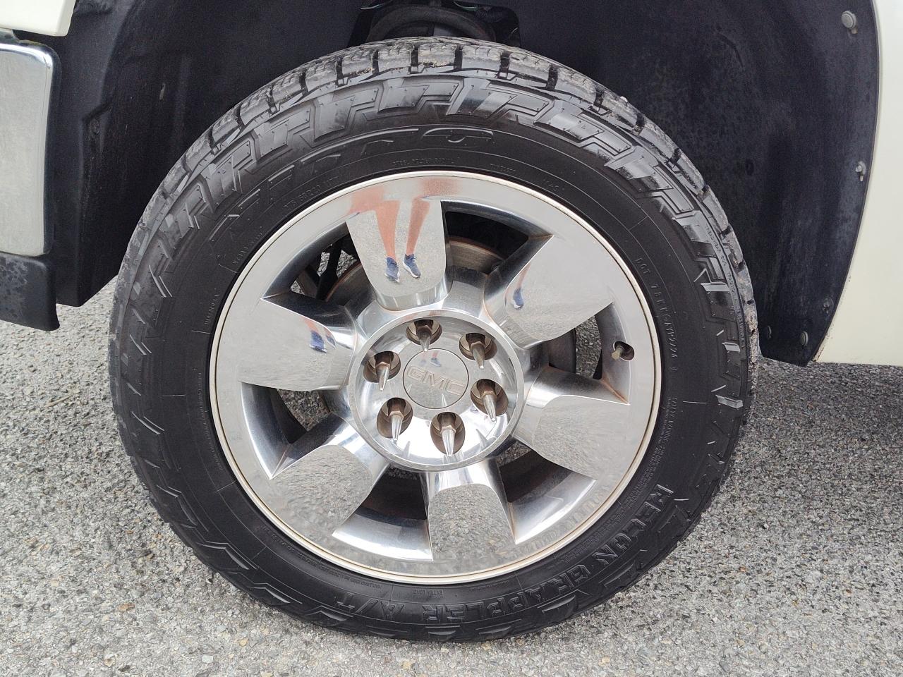 GMC Sierra 1500 4WD Crew Cab 143.5" SLE 2011