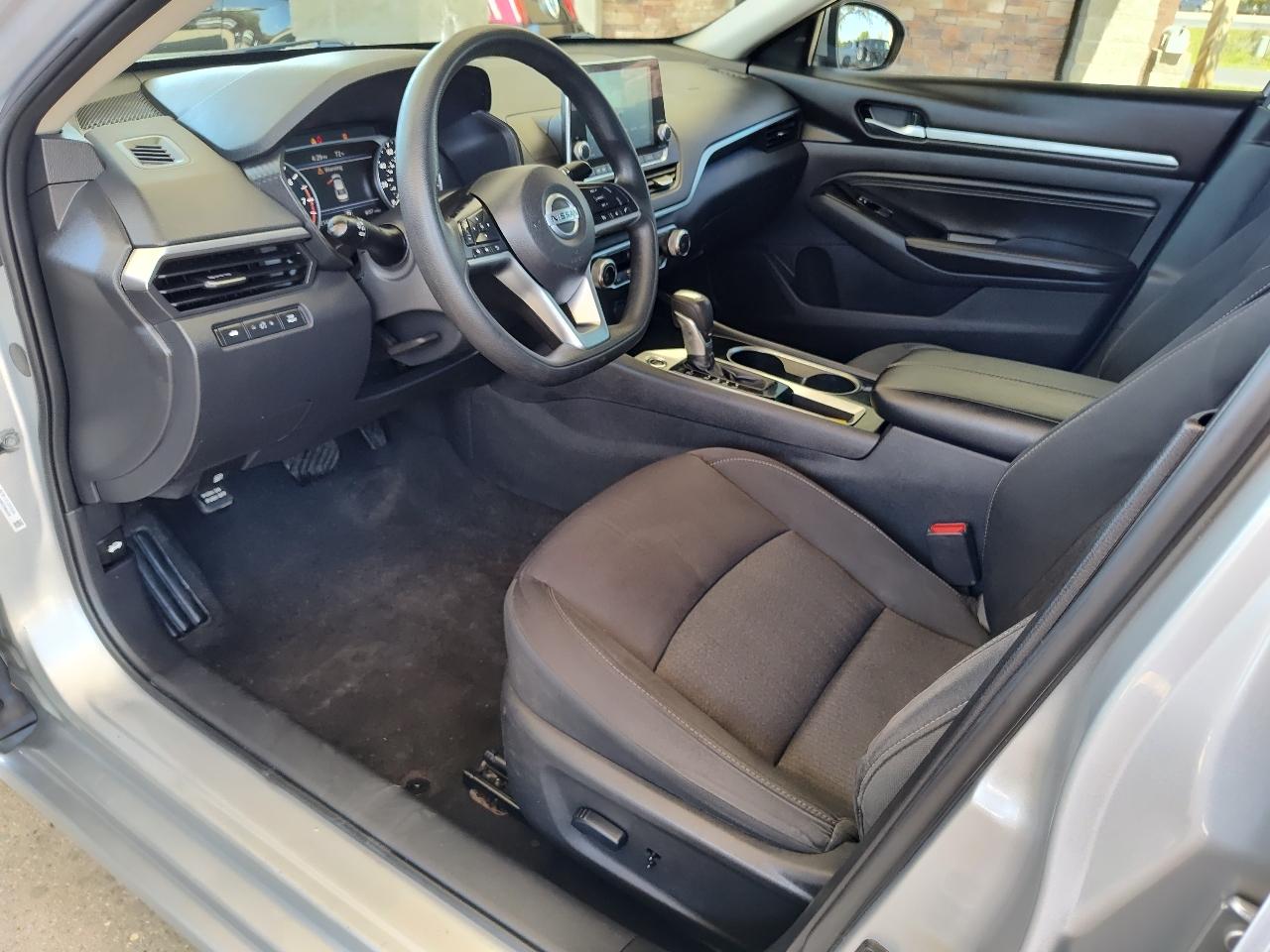 Nissan Altima 2.5 SV Sedan 2021