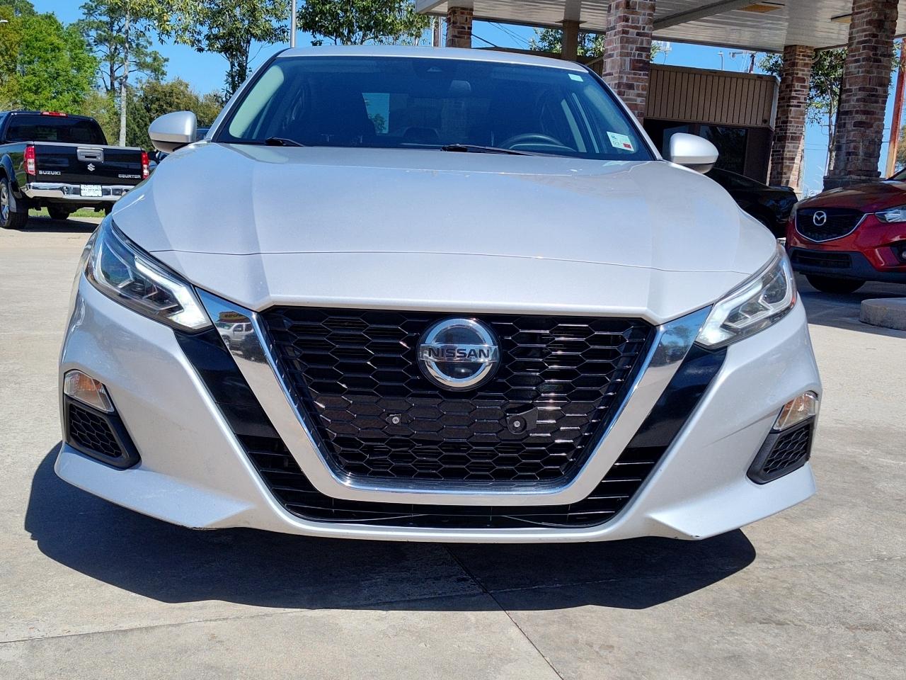 Nissan Altima 2.5 SV Sedan 2021