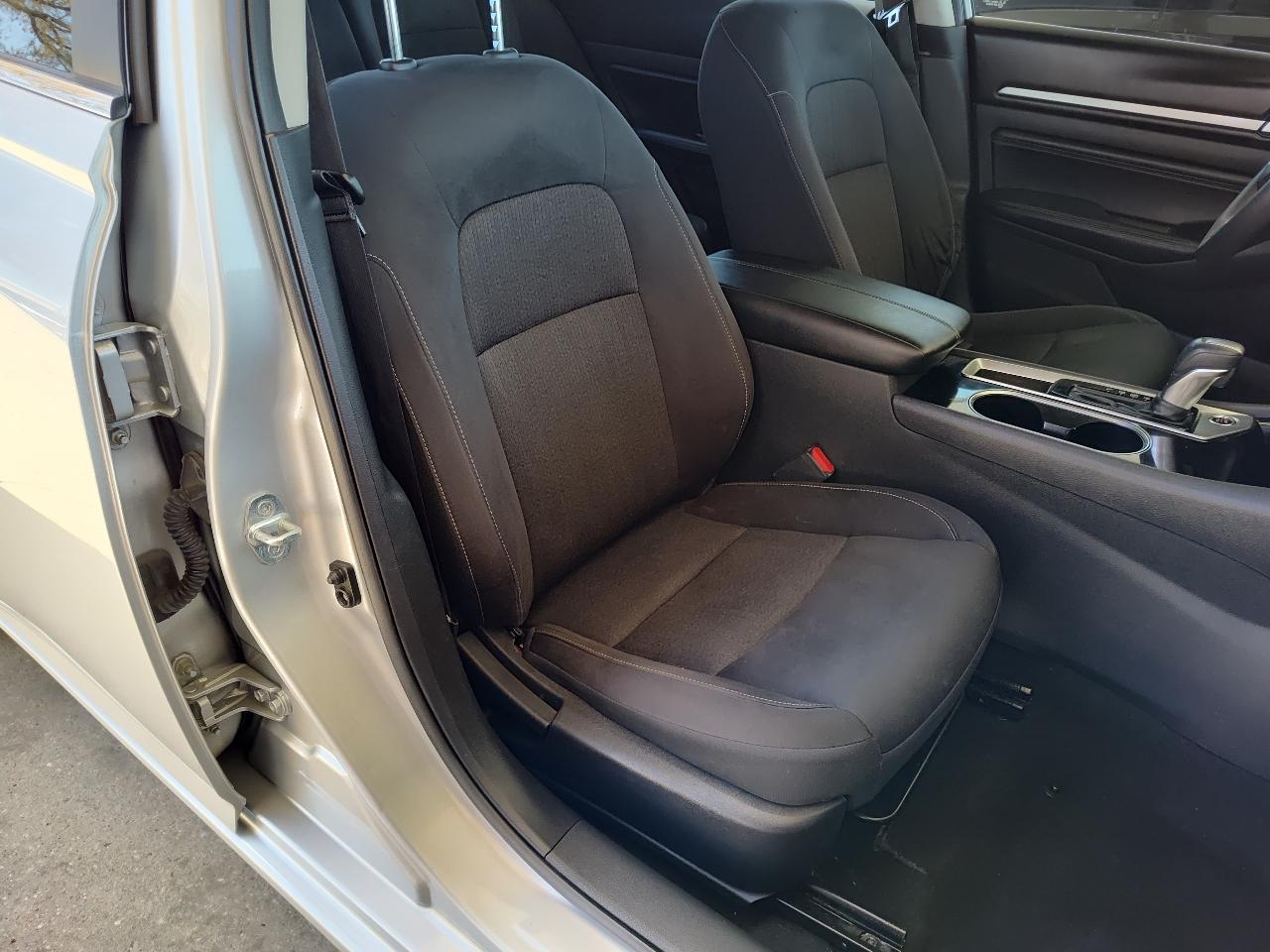 Nissan Altima 2.5 SV Sedan 2021